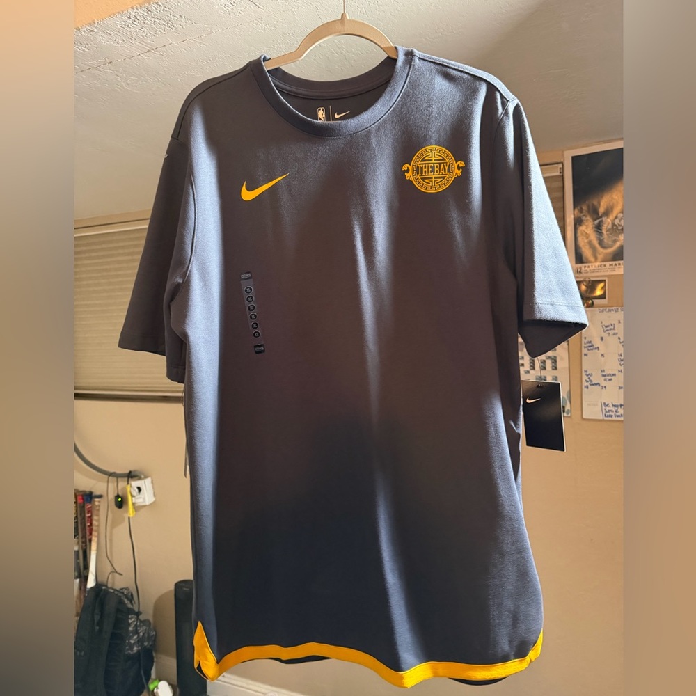 Golden State Warriors “The Bay” T-shirt XL